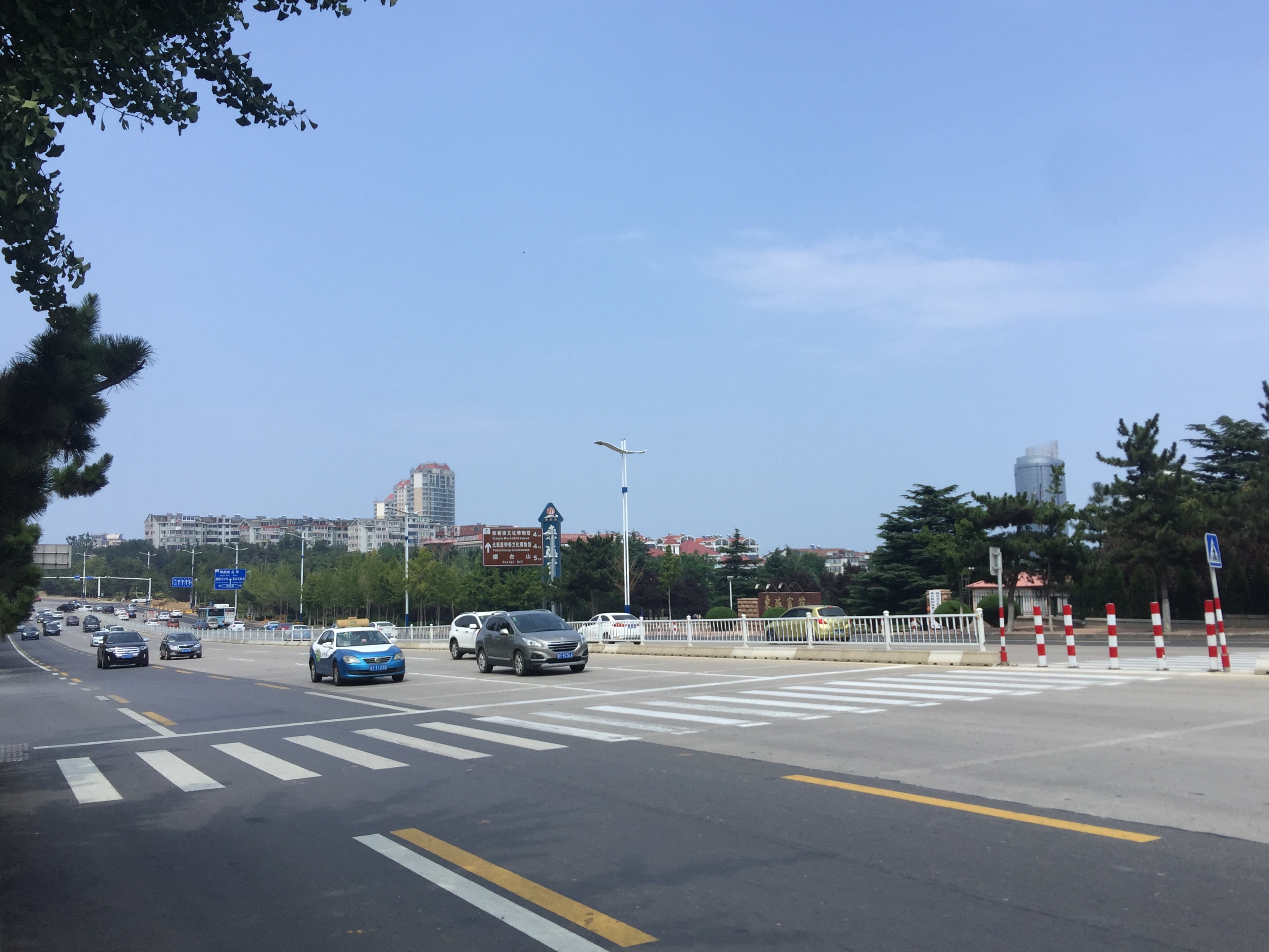 烟台莱山区黄海路街道图片